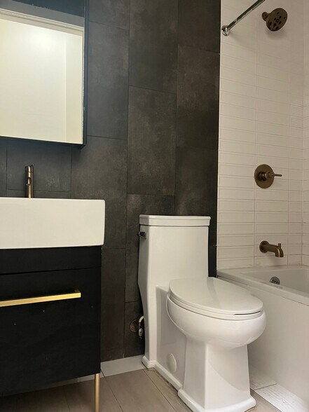 Building Photo - 610 Communipaw Ave