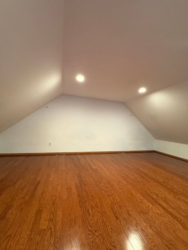 Building Photo - NORTH KENAI HOME!