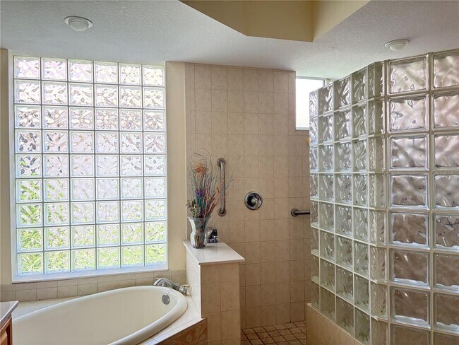 Building Photo - 5835 Covey Ct