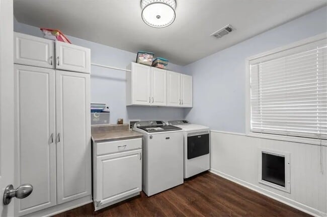 Building Photo - 8805 Penbrooke Ct