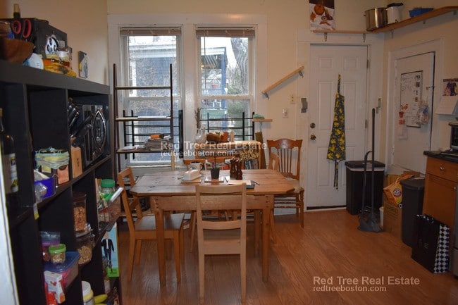 Building Photo - 48 Green St