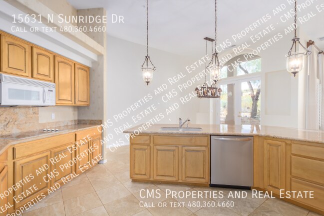 Building Photo - 15631 Sunridge Dr