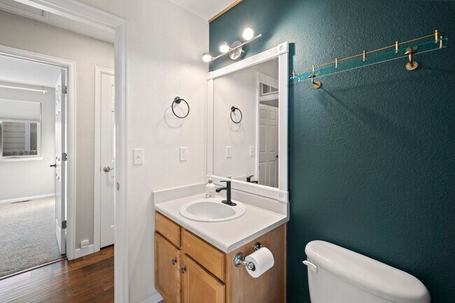 Building Photo - 626 Rolling Rock Point