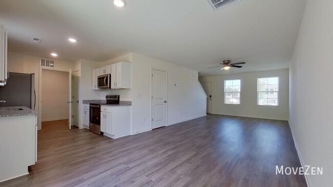 Building Photo - 813 Smokey Ridge Rd