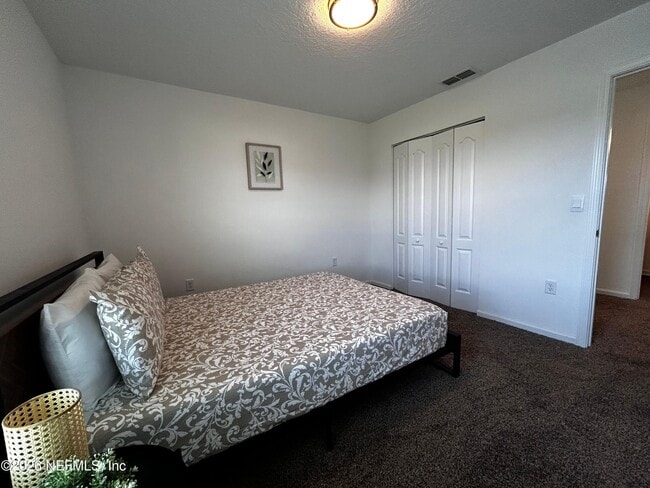 Building Photo - 12571 Russian Olive Rd
