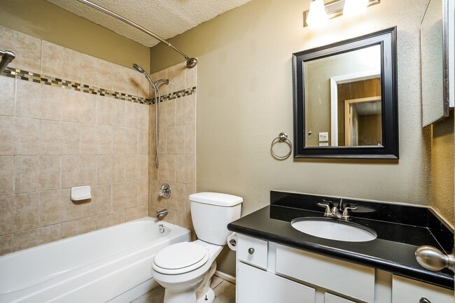 Building Photo - 18607 Andalusian Dr