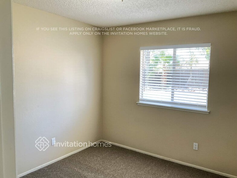 Building Photo - 12625 Softwind Dr