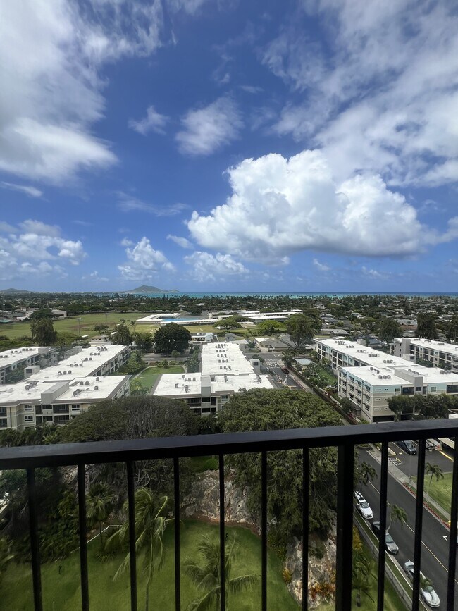 Building Photo - 322 Aoloa St