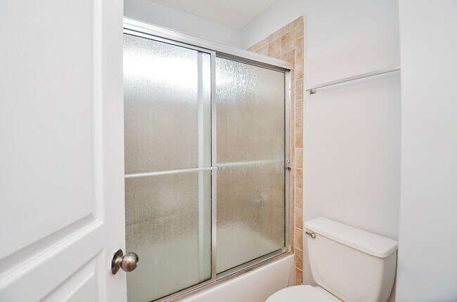 Building Photo - 14203 Marina Bay Ln