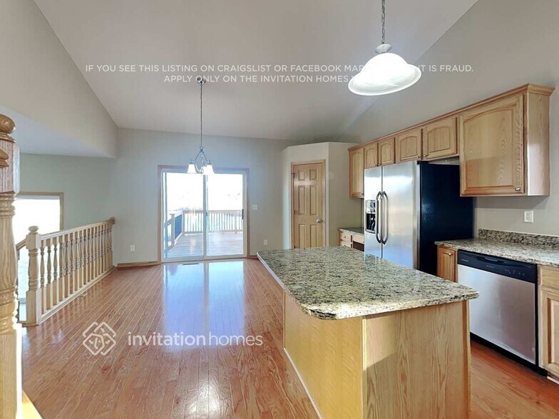 Building Photo - 10598 49th St NE