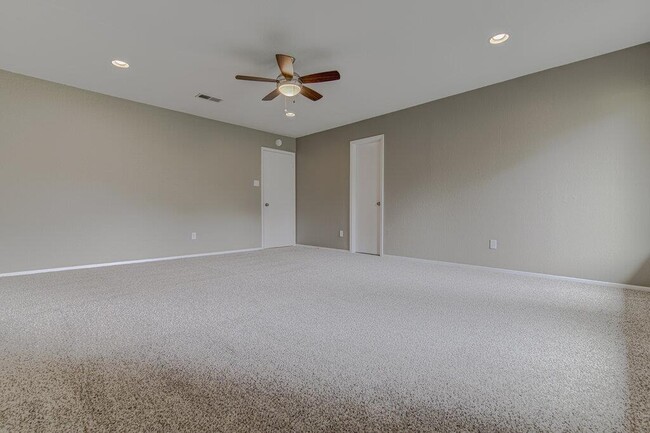 Building Photo - 12430 Wycliff Ln