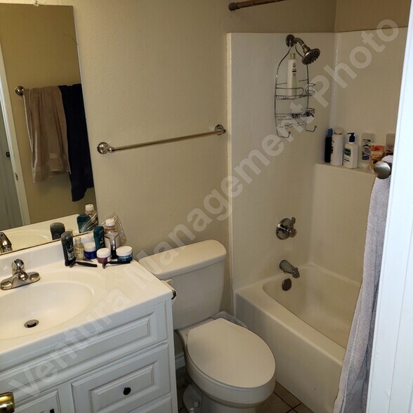 Building Photo - 6802 Chapman Pl