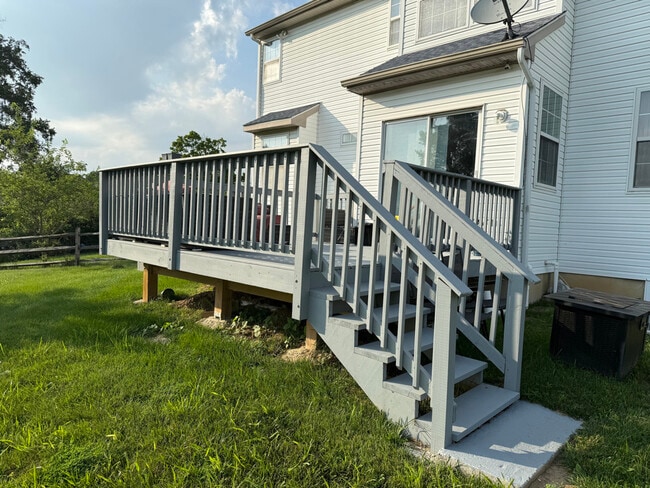 Building Photo - 4 Aster Ct