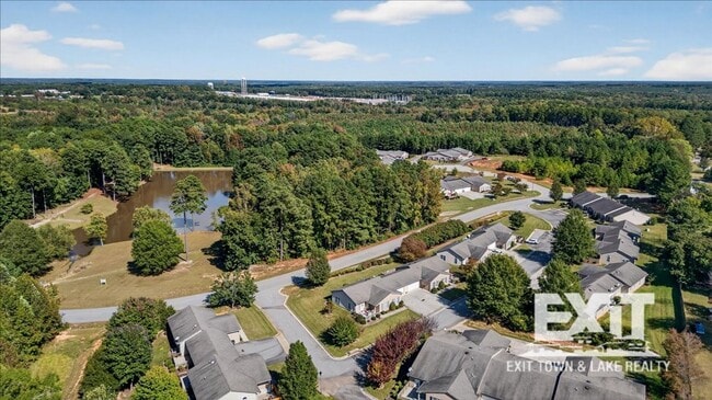 Building Photo - Beautiful Home in Beaver Creek