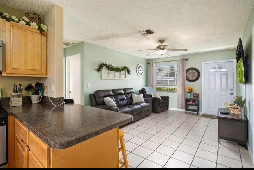 Building Photo - 5103 SE 42nd Trce