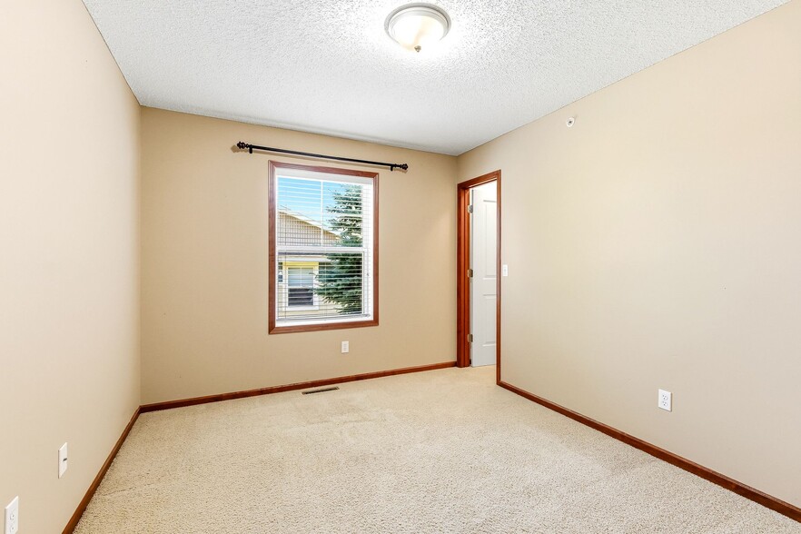Building Photo - 15655 60th Ave N