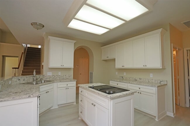 Building Photo - 7534 Orchard Hills Ln