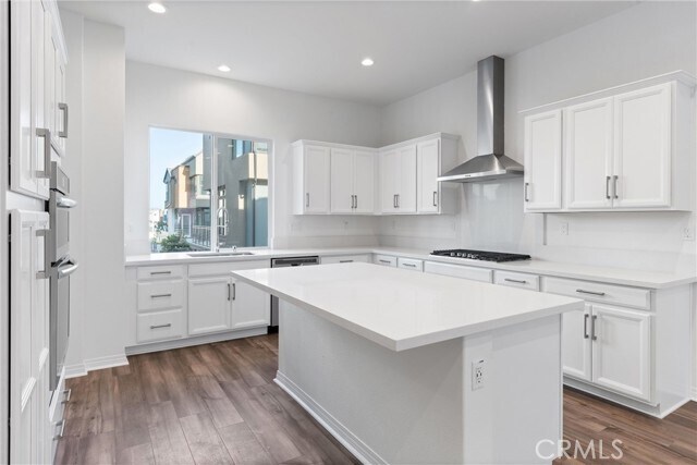 Primary Photo - 138 Sawbuck