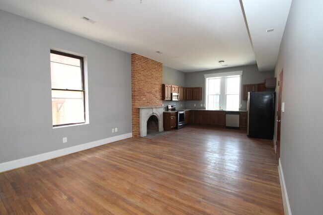 Building Photo - 211 W Lanvale St