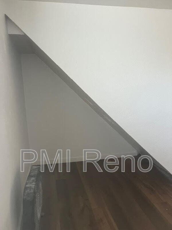 Building Photo - 614 Kuenzli St