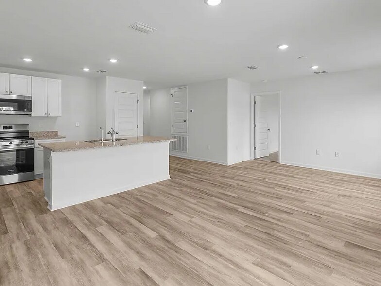 Building Photo - 157 Gray Owl Dr