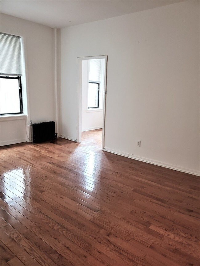 Primary Photo - 5402 Flatlands Ave