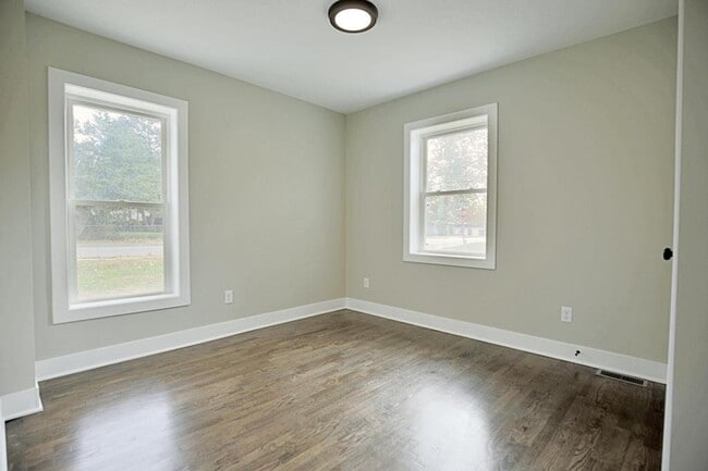 Building Photo - 126 S Kimball St