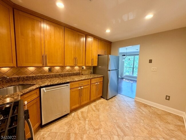 Building Photo - 196 Sapphire Ln