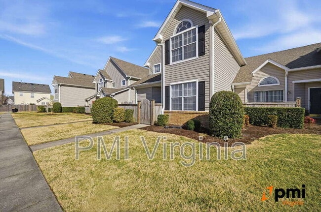 Building Photo - 417 Adkins Arch