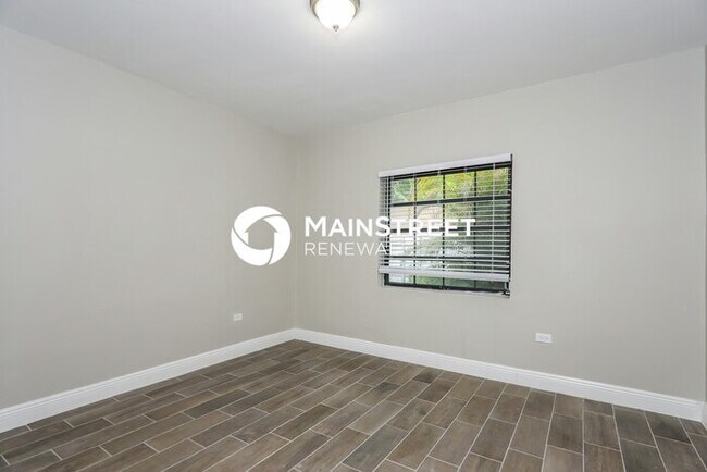 Building Photo - 4 Bedroom Pet-Friendly Home in Miami, FL w...