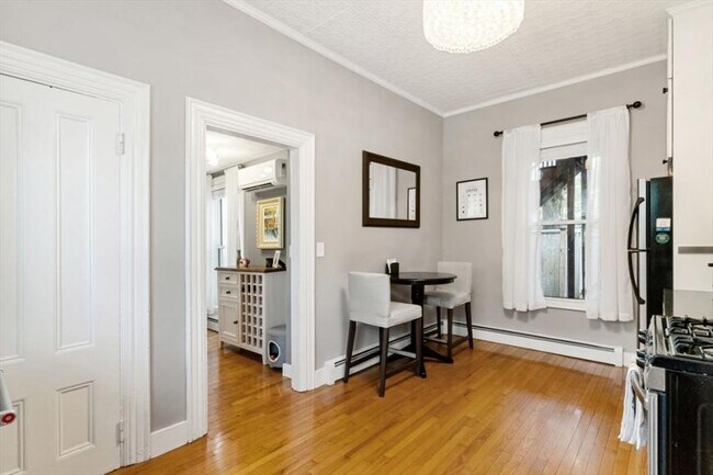 Building Photo - 2 bedroom in Winchester MA 01890