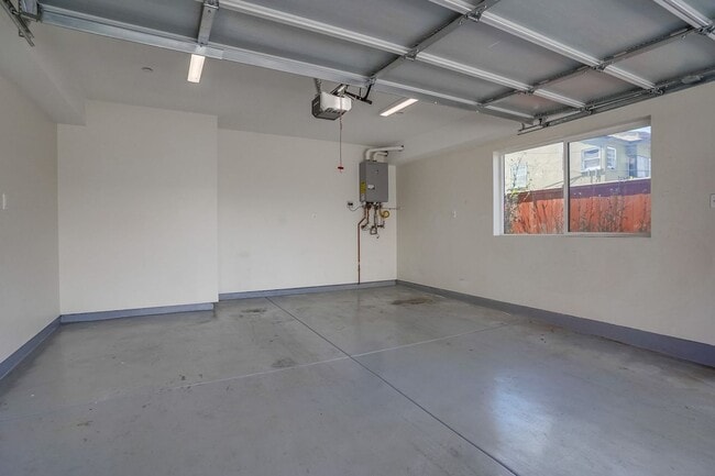 Building Photo - 4636 Lomita St