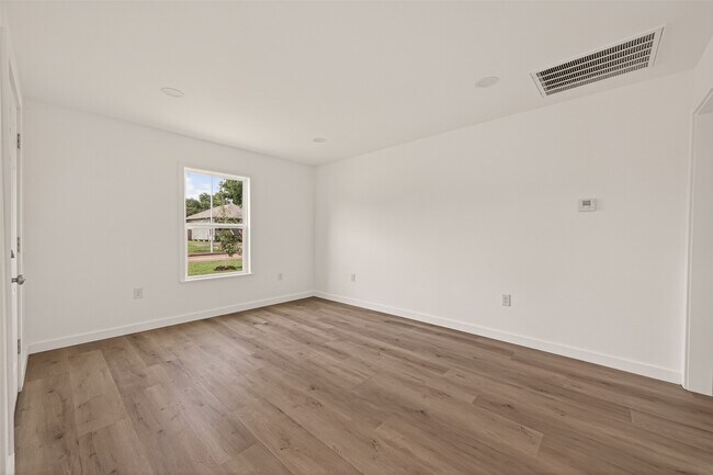Building Photo - 3922 Alsace St
