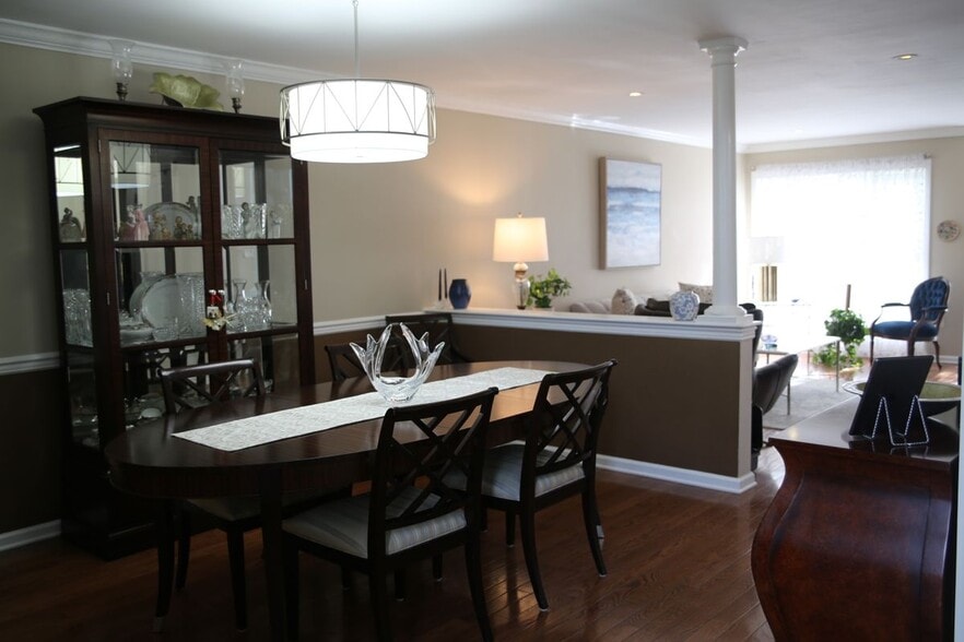 Building Photo - 18 Rosewood Ct