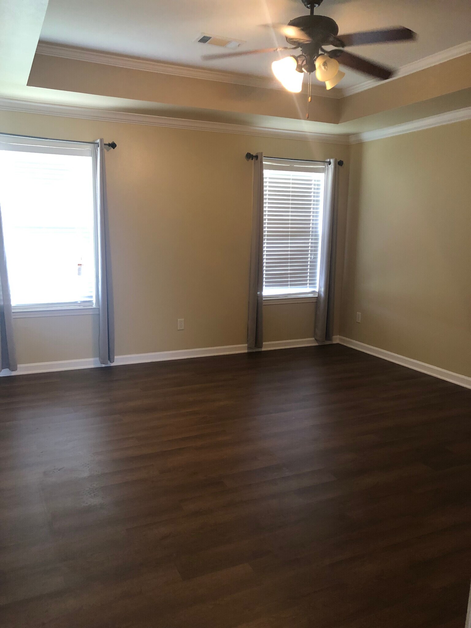 Building Photo - 70 Chateaus Ln