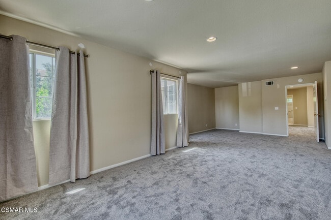 Building Photo - 1044 Cherry Creek Cir