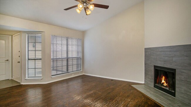 Building Photo - Updated 2/2 with Granite Counter Tops and ...