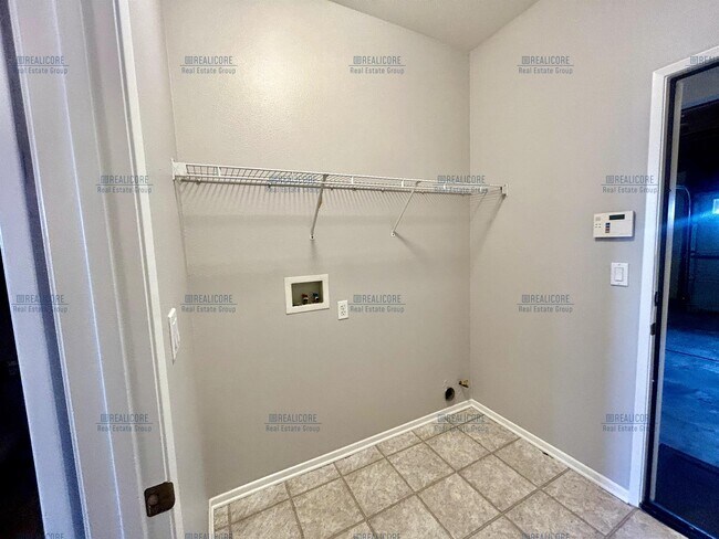 Building Photo - 34698 Yale Dr