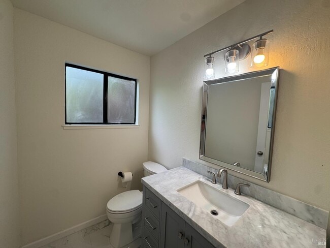 Building Photo - 28 Arana Cir