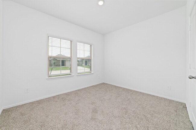 Building Photo - 21519 Violet Rdg Rd