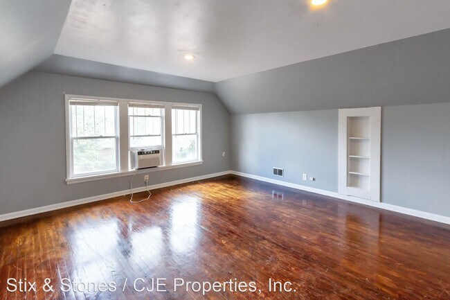 Building Photo - 4645 Newland St