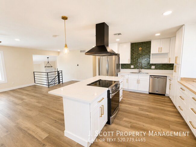 Building Photo - 3459 W Evans Dr