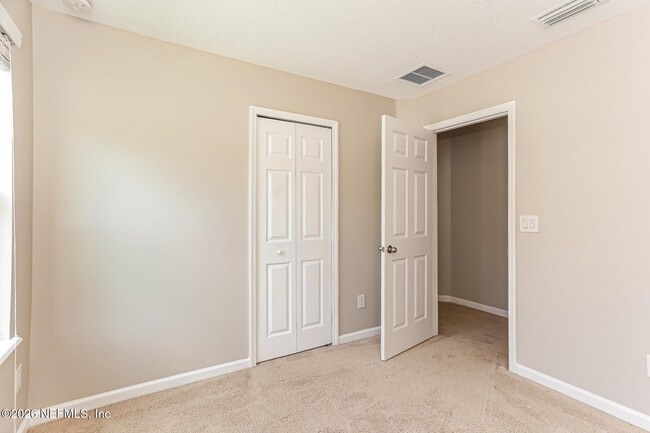 Building Photo - 338 Vineyard Ln