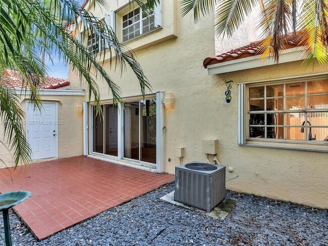 Building Photo - 1353 Springside Dr