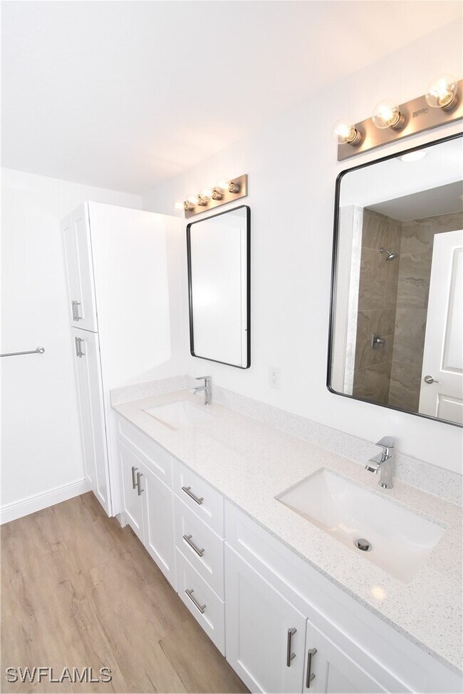 Building Photo - 4553 Midland St