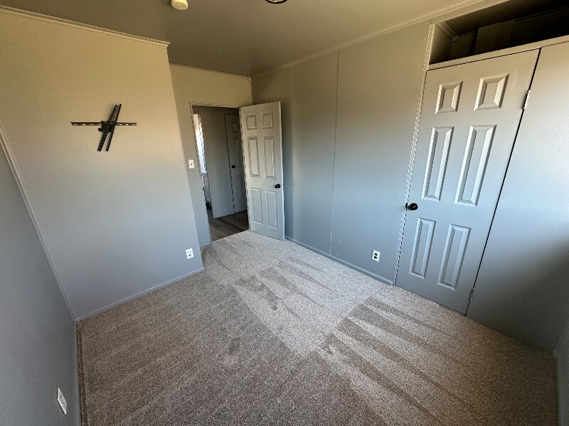 Building Photo - 3127 S 40th St