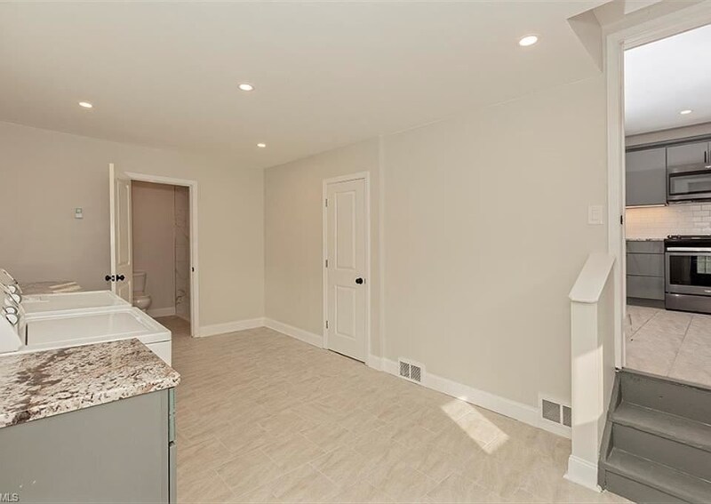 Building Photo - 10693 Beechwood Dr