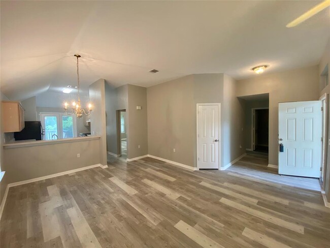 Building Photo - 5710 Lark Creek Dr