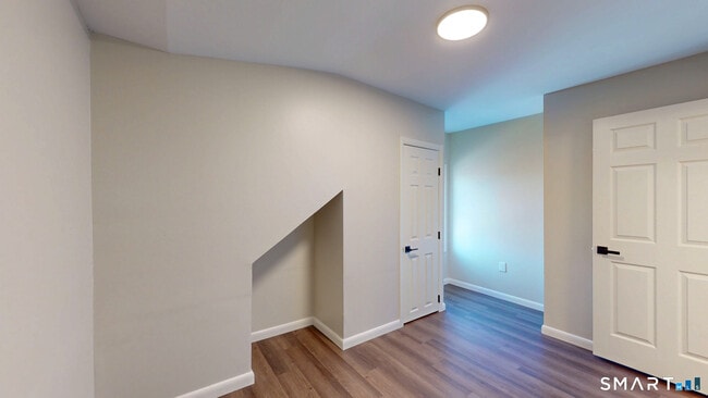 Building Photo - 12 Liberty St