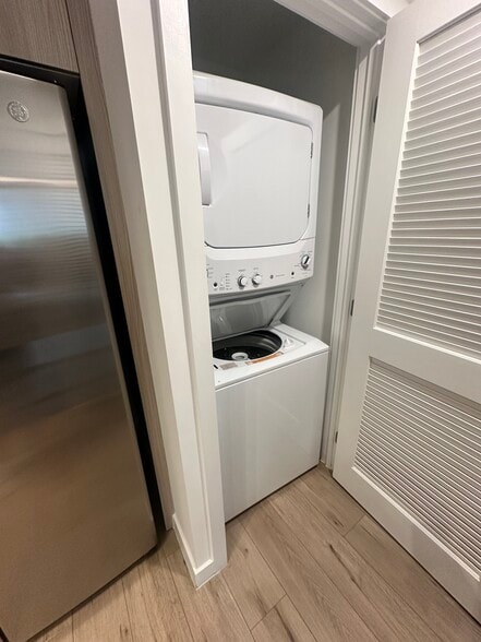 Building Photo - 610 NE 1st Pl